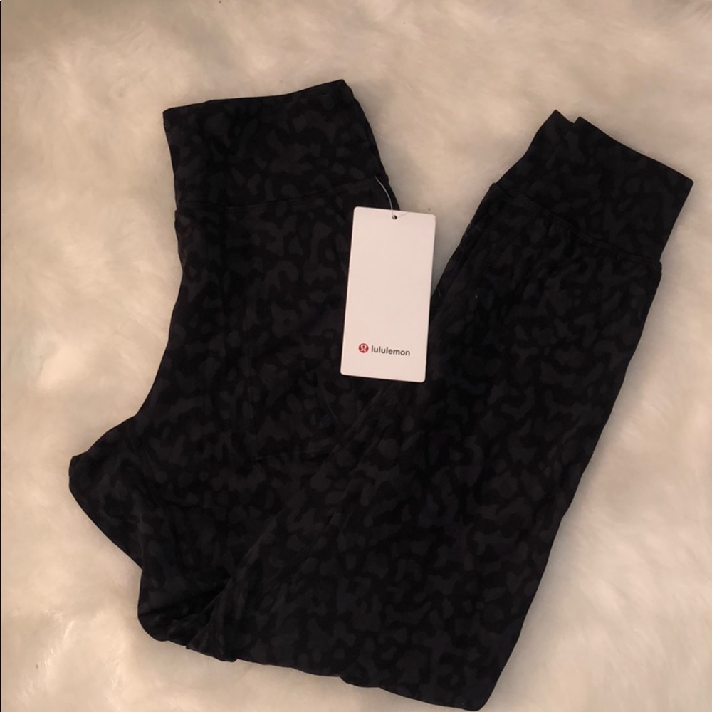 Align Jogger size 6